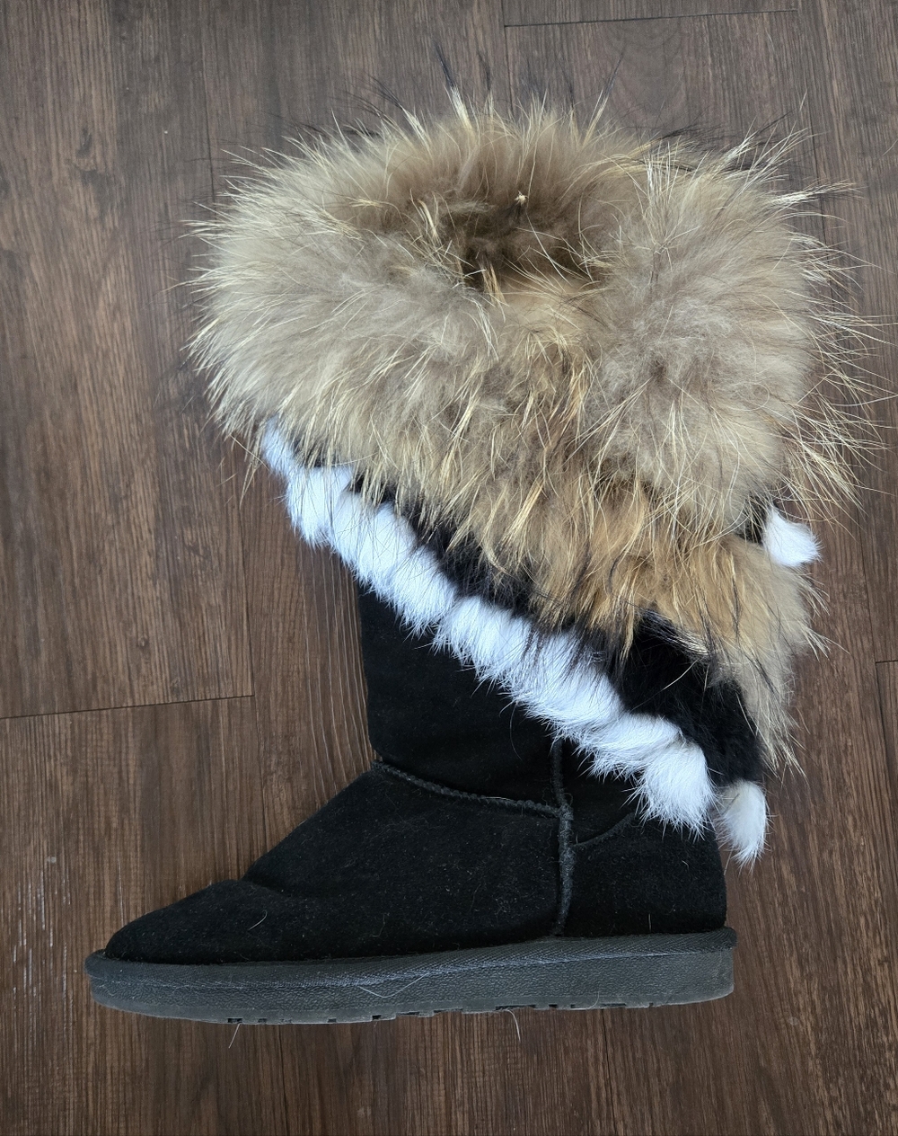 Authentic Fur Trim Shearling Lined Boots